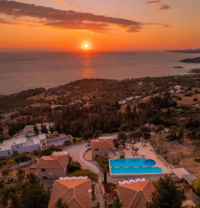 Гостиница Strofilia Authentic Villas  Скинария